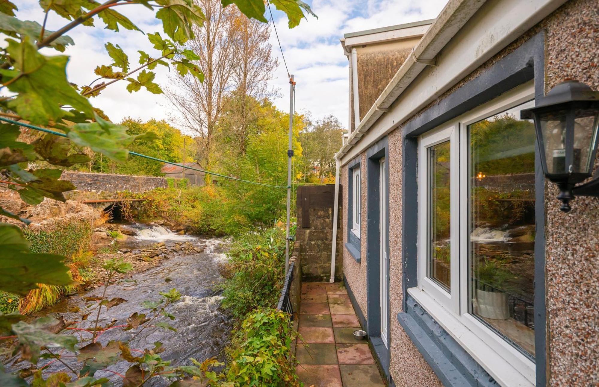 Riverside Great House In The Afan Forest Bike Park By Staystaycations Glyncorrwg エクステリア 写真