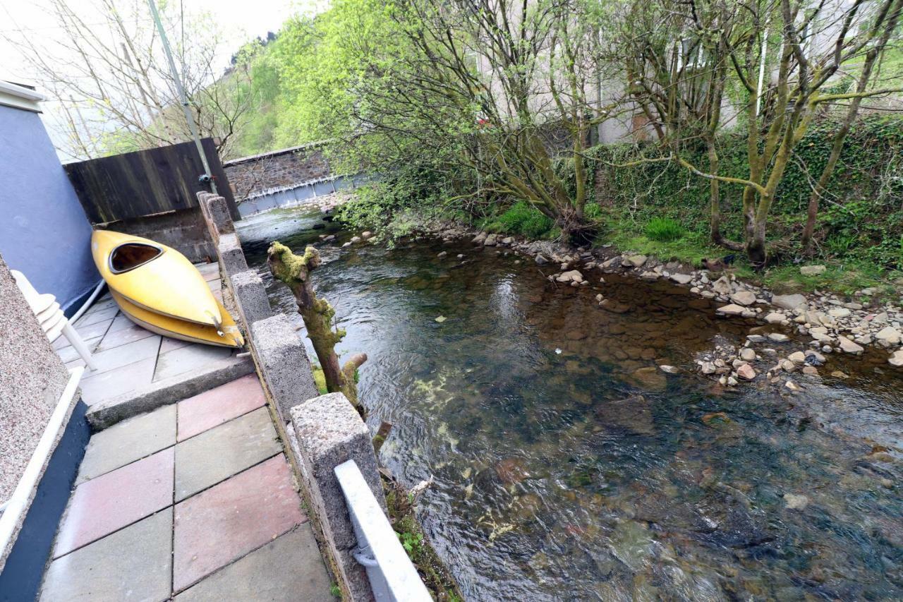 Riverside Great House In The Afan Forest Bike Park By Staystaycations Glyncorrwg エクステリア 写真